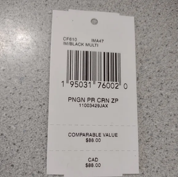 Brand New!Coach Wristlet - Picture 4 of 4